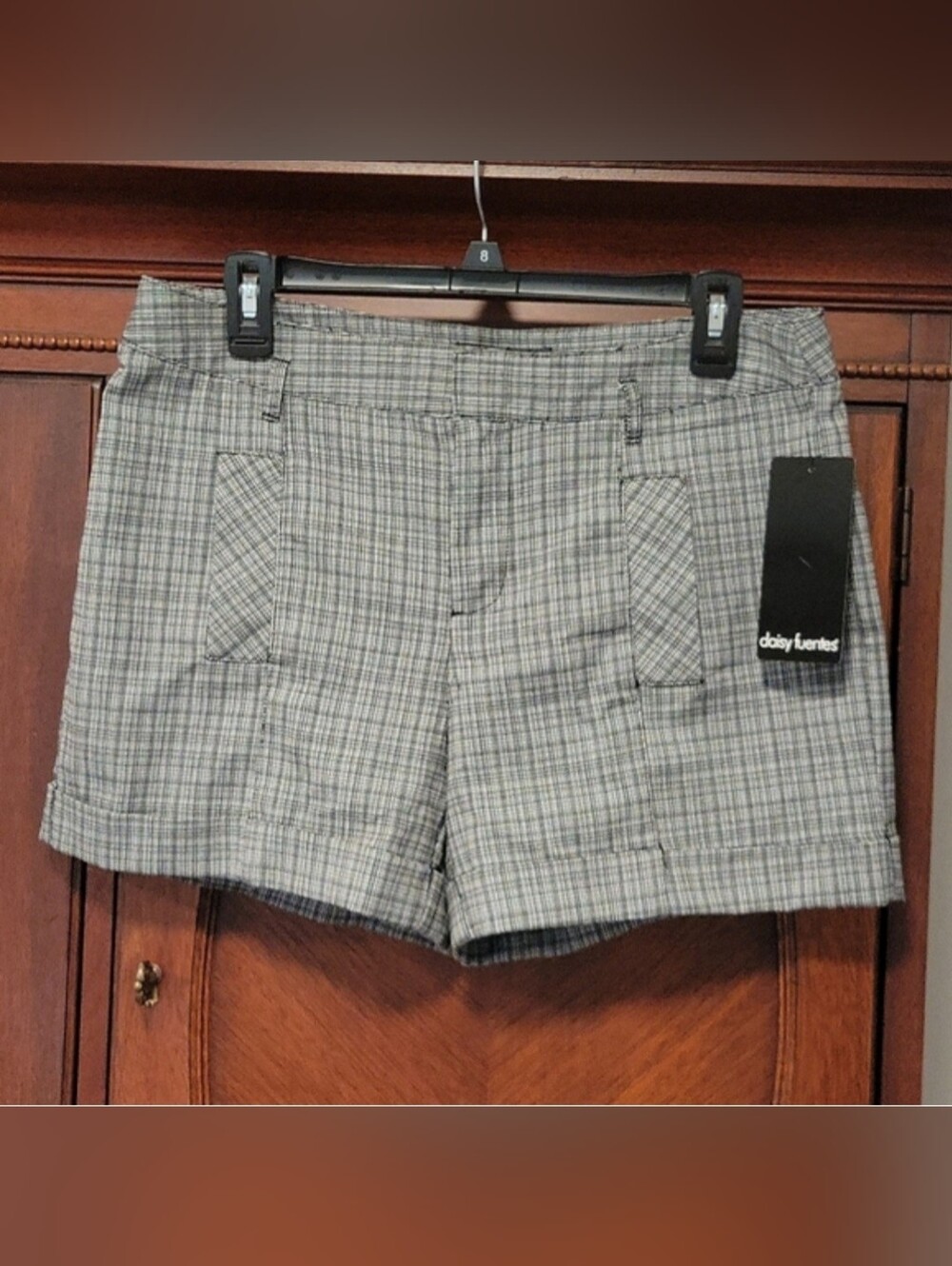Daisy Fuentes Shorts - NWT